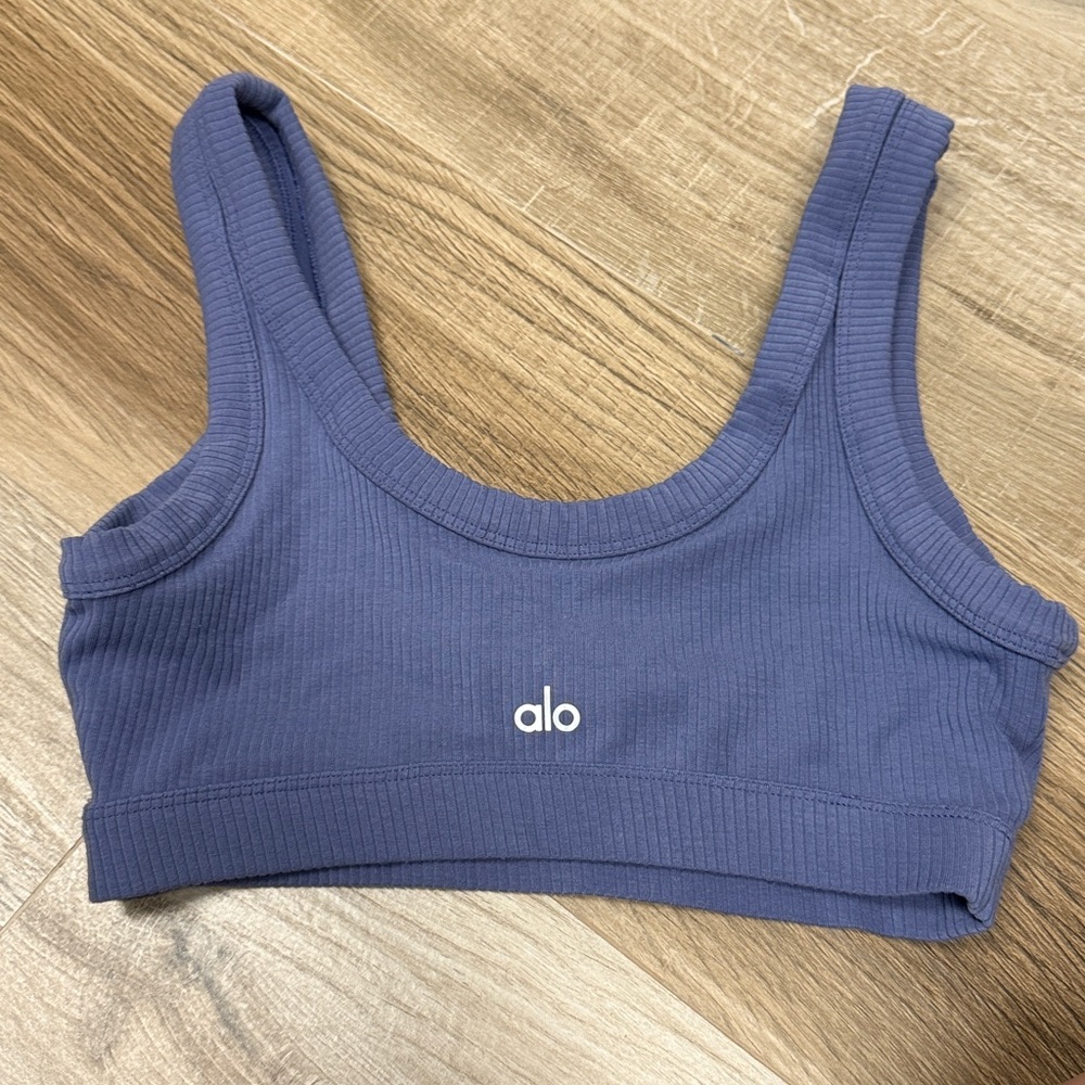 ALO Ribbed Sports bra - Picture 2 of 3
